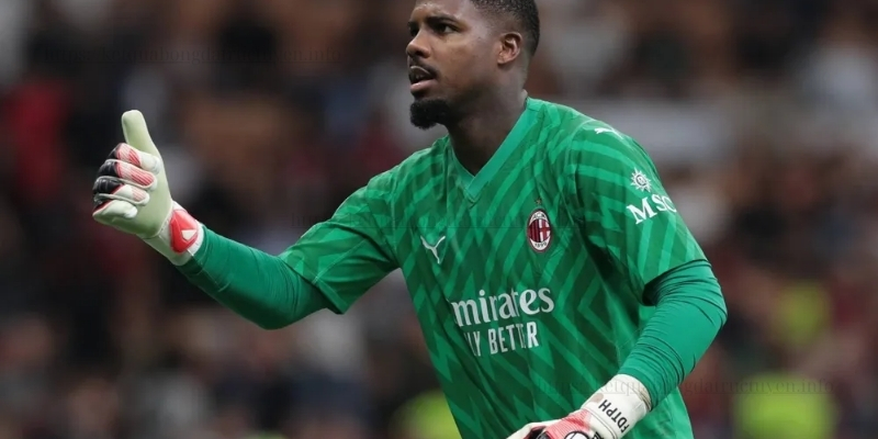 Mike Maignan trong màu áo AC Milan